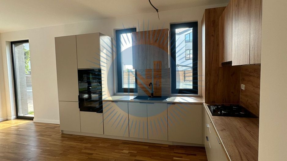 Vila cu 5 camere cu piscina proprie - scoala Americana - Poză 5