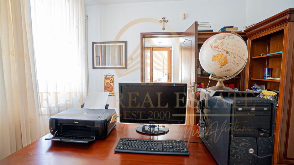 Ovidiu Sud - Zona premium - Vila impozanta, curte mare, garaj, terasa! - Poză 28