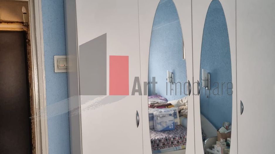 APARTAMENT 3 CAMERE -PIATA ROMANA - Poză 9