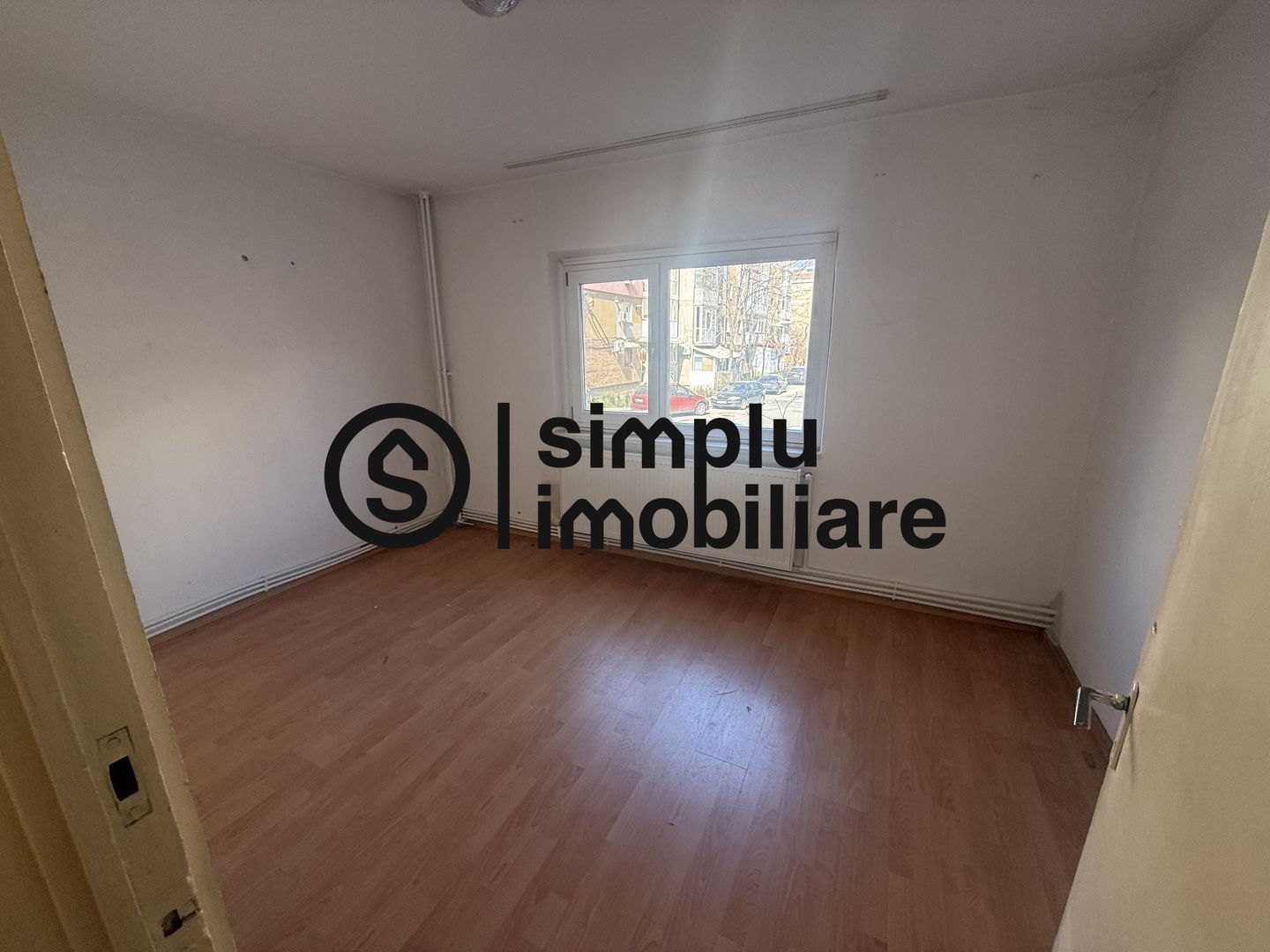 2 camere, parter, centrala termica, Rovine - 110 000 Euro - Poză 2