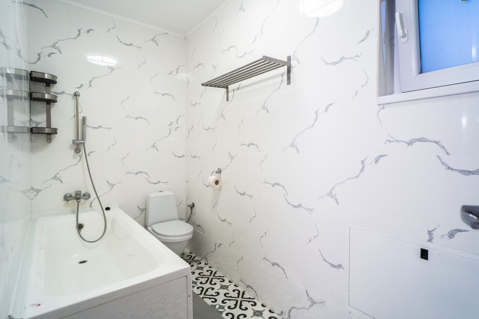 Domnesti - Tudor Vladimirescu - Energeticienilor, casa 4 camere, stb - Poză 10