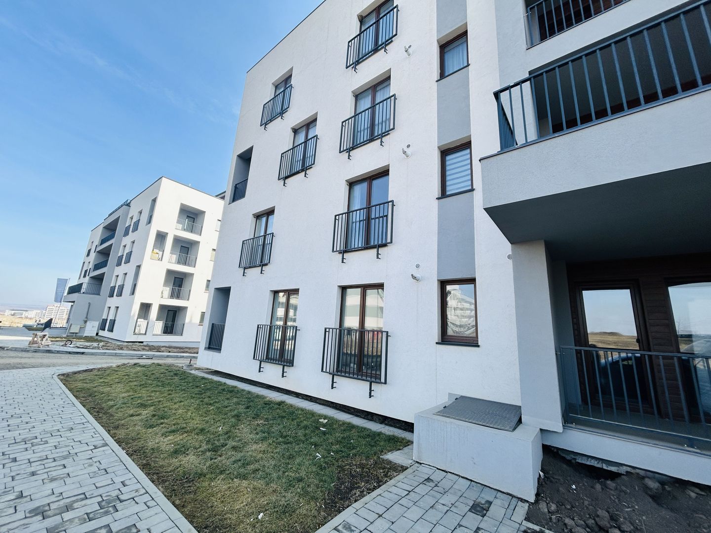 Apartament 2 camere, suprafata generoasa, Sibiu - Poză 1