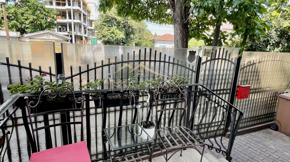 Vila cu 5 camere //2 parking// Zona Domenii - Poză 2