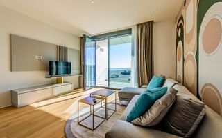 Apartamentul de la Malul Mării – Eleganță Contemporană în Inima Stațiunii - Poză 4