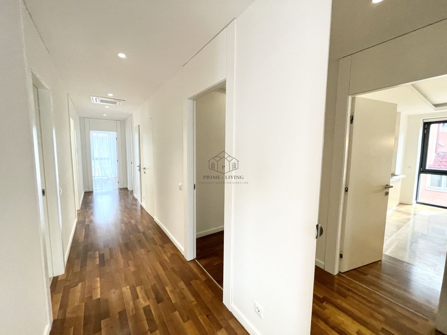 APARTAMENT CU 4 DORMITOARE DEOSEBIT LA INCHIRIERE LANGA PARC KISELEFF - Poză 11