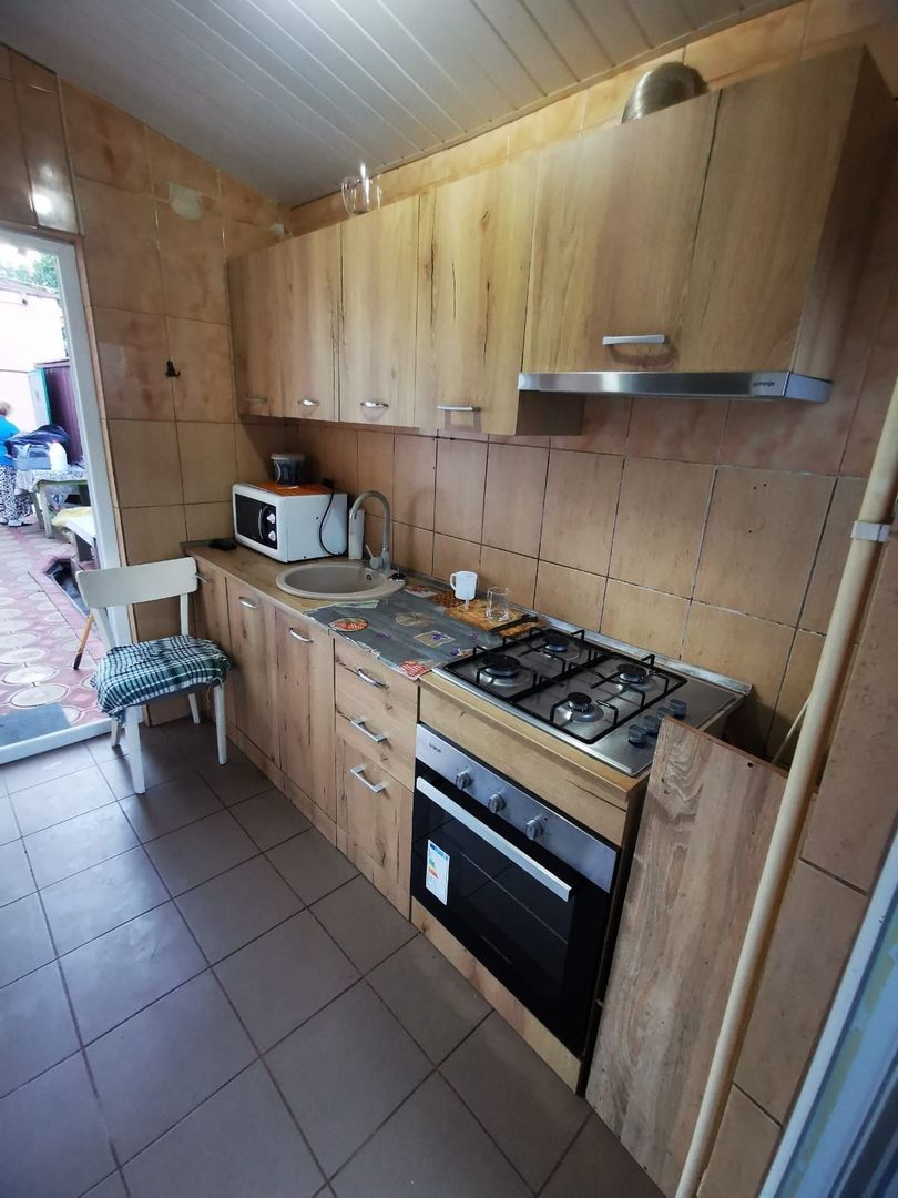 De inchiriat casa cu 2 camere, strada Romana, 320 euro - Poză 1