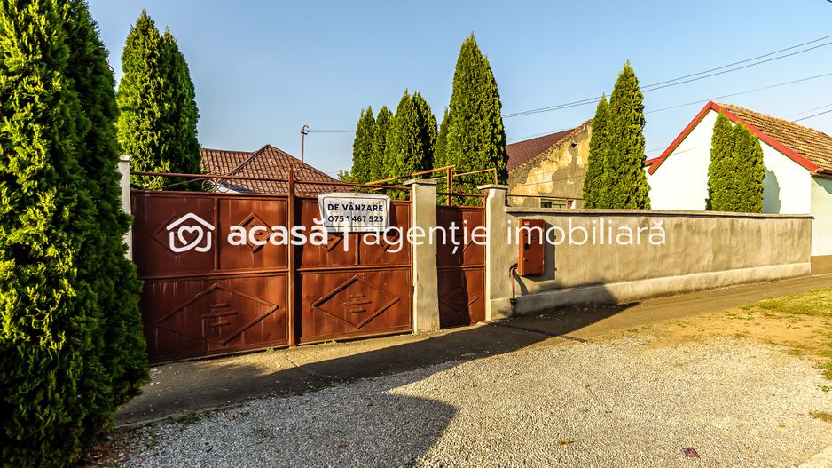Casă cu teren generos în Poltura - Poză 8