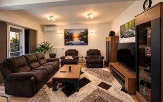 Apartament cu 4 camere , 88 mp utili, 33 mp terasa, Giroc - Poză 2