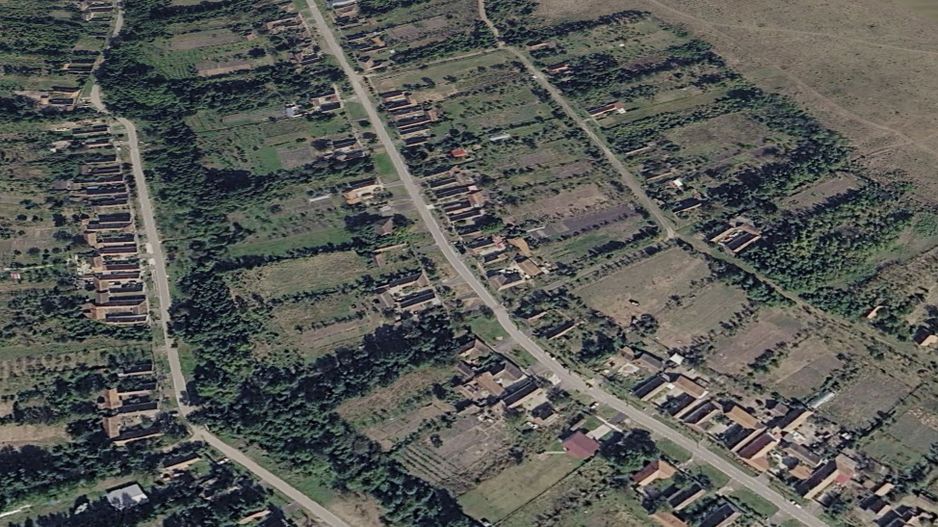 Teren intravilan de 1966 mp în Cralovăț - Poză 2
