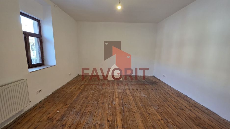 1 camera | centrala proprie | curte generoasa | zona excelenta | - Poză 3