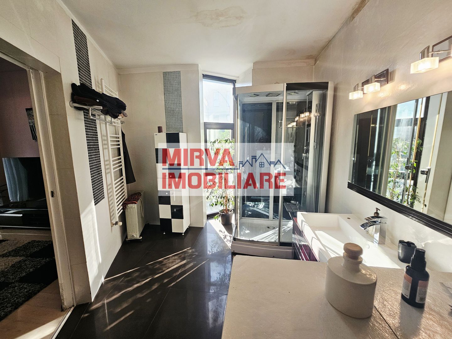 🏡 Casă deosebită – 2 unități locative, 6 dormitoare, zona Albert - Poză 47