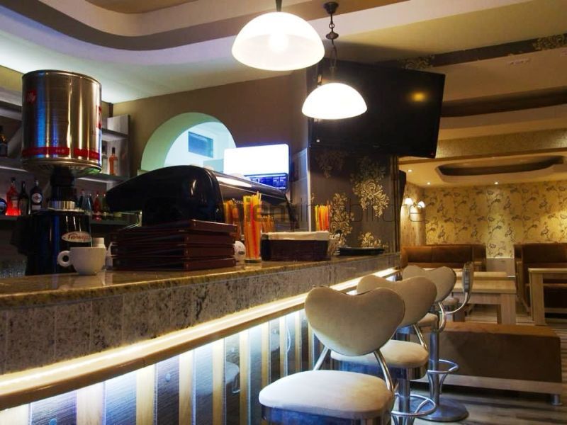 Spatiu comercial central ideal pentru cafenea - Poză 2