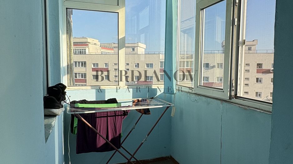 Apartament cu 3 camere - Centrală proprie - Metrou Apărătorii Patriei - Poză 12