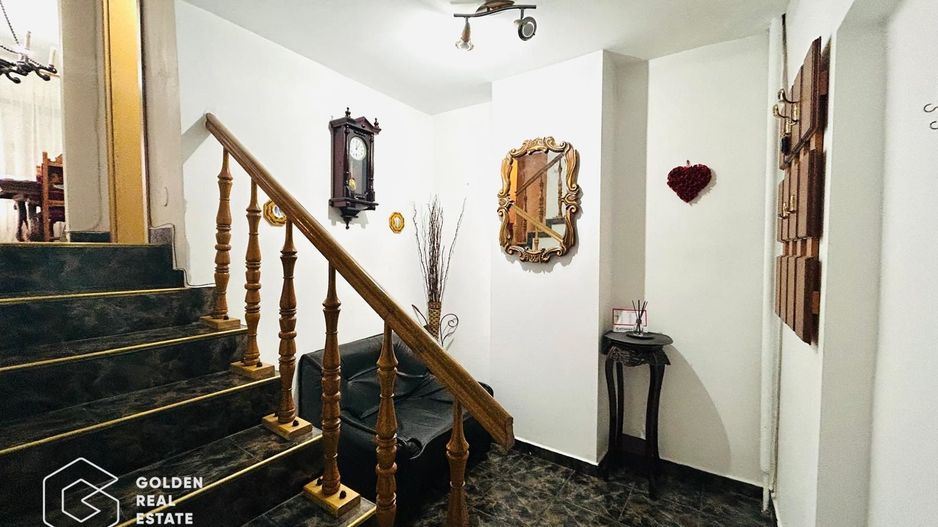 Apartament 3 camere tip Samanta, decomandat, zona Polivalenta - Poză 3