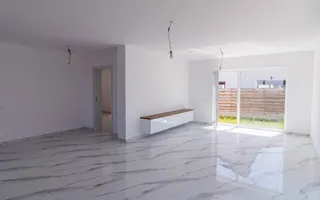 Casa Sanpetru Noua- Intabulata - Poză 14