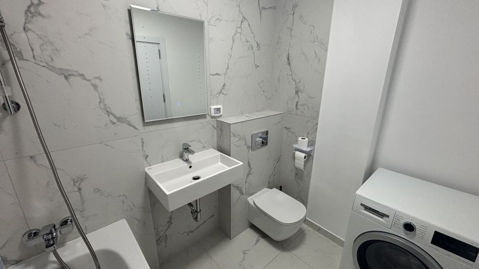 Chirie 2 Camere GranVia Lake View - Terasă cu vedere la Lac - Poză 12