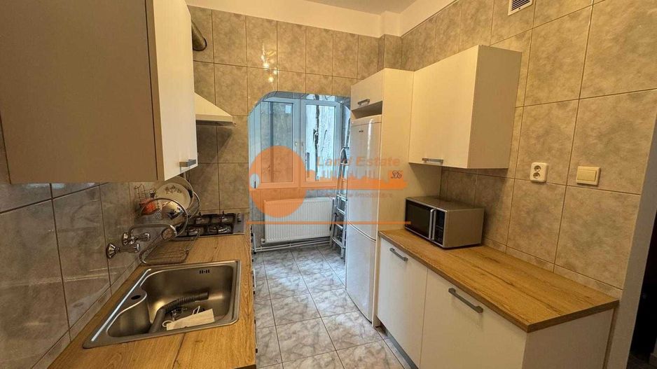 Închiriere apartament 3 camere 2 băi Universitate - Poză 3