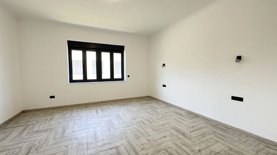 SUPER OFERTĂ! Casă 3 camere 154 mp, Teren 630 mp - Str. T. Vladimirescu - Carei - Poză 8