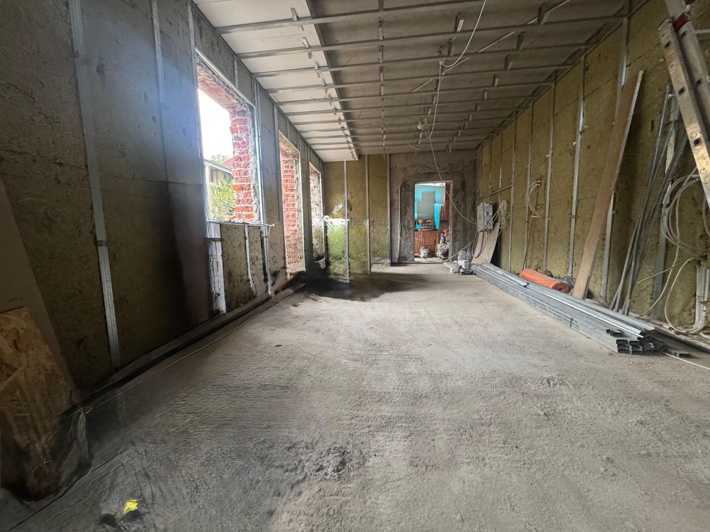 Vila solidă cu potential mutiplu 5 camere + teren || Piața Romană–Polonă - Poză 2