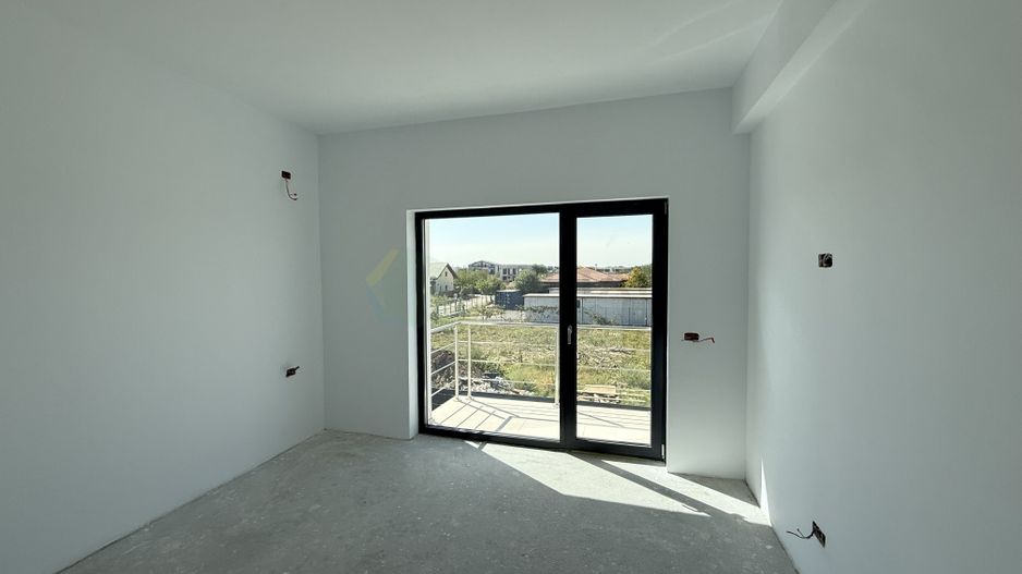 Vila 5 camere Tunari langa Cosmopolis - Poză 14