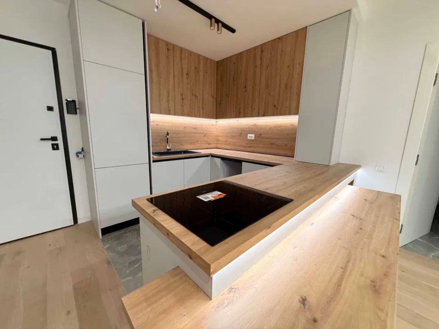 AP. 2 CAMERE COTROCENI,CENTRALA TERMICA PROPRIE, MOBILAT/UTILAT MODERN - Poză 2