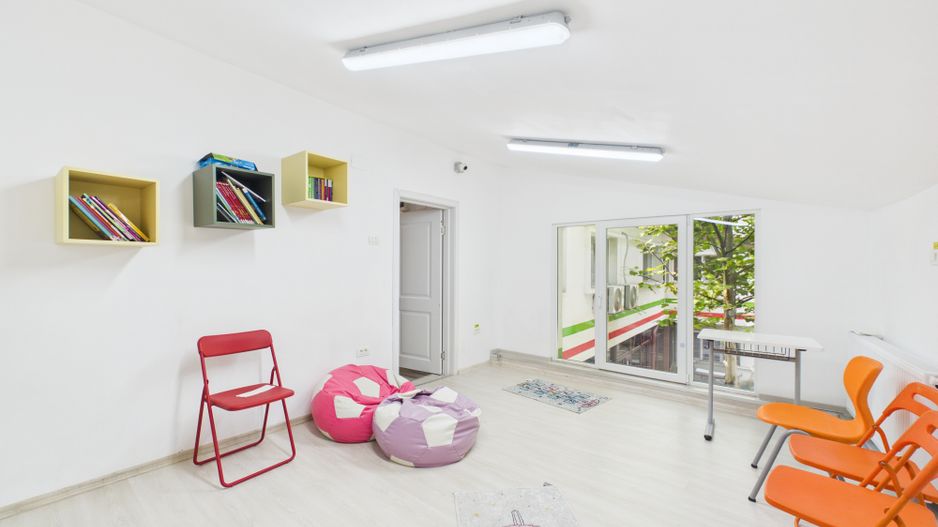 Spațiu de inchiriat Brancoveanu-Nitu Vasile P+1 stradal I Renovat - Poză 13