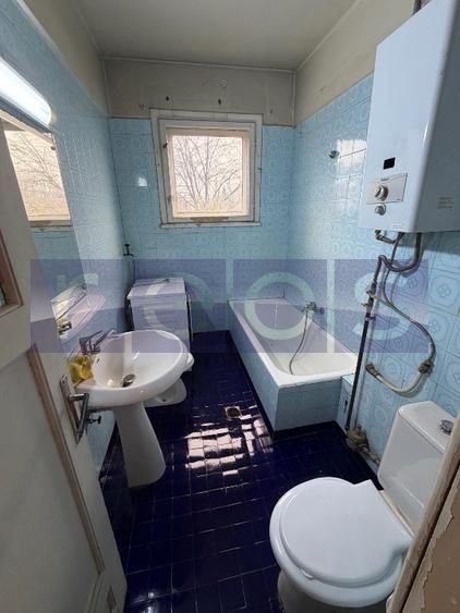 VANZARE 3 CAMERE DECOMANDAT - GARAJ - Poză 8