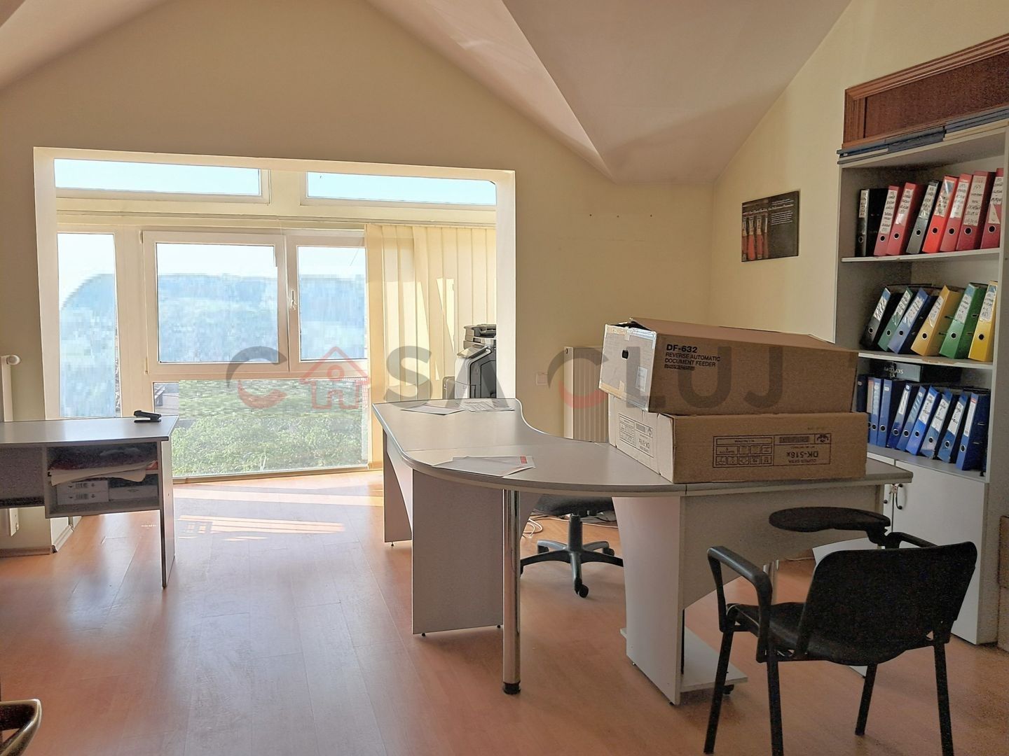 Apartament de 5 camere în Vilă - Zona Bună Ziua!! - Poză 3
