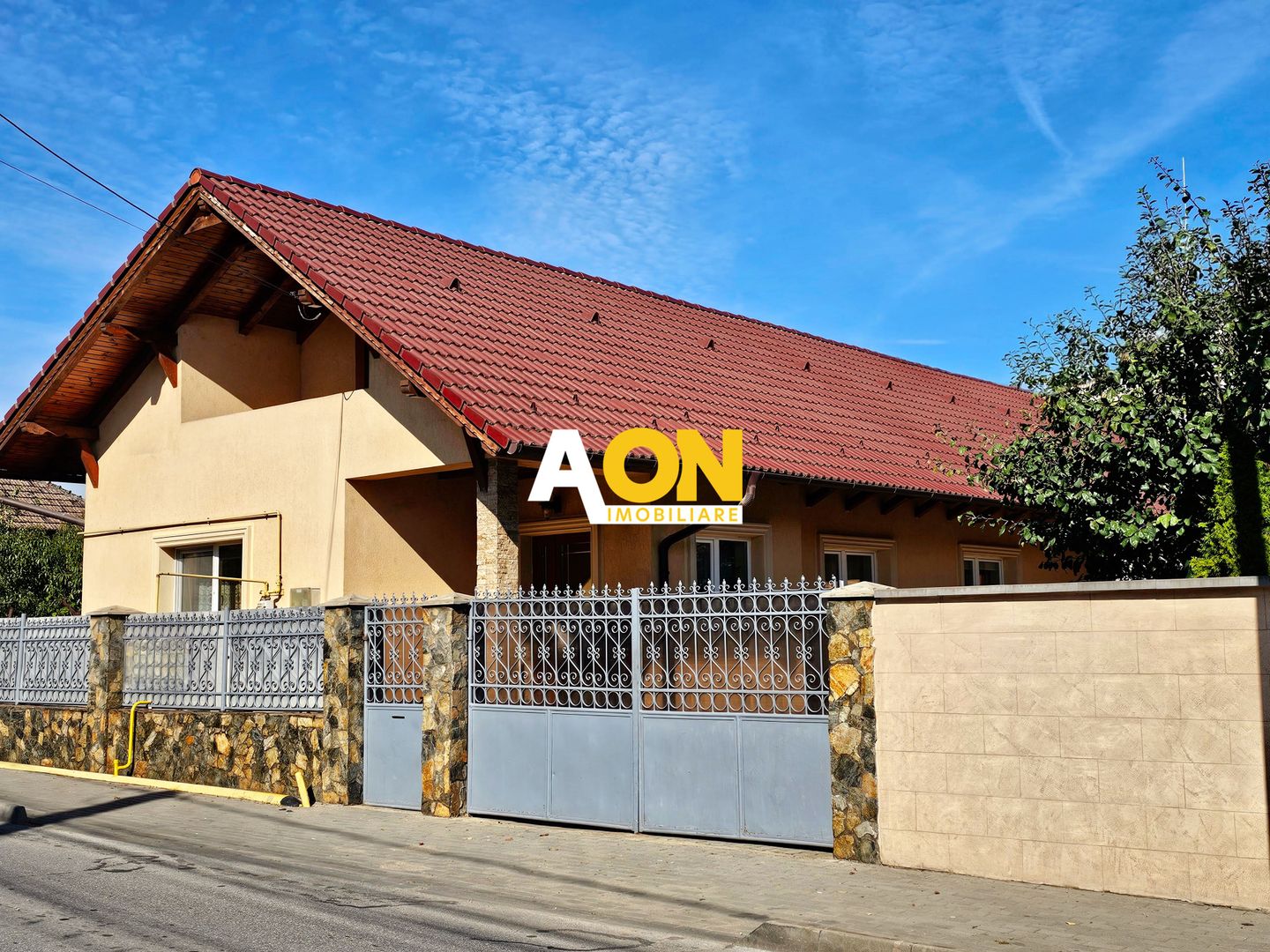 Casa renovata, 4 camere, 2 terase, mobilata, utilata, 568 mp teren - Poză 16