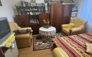 🌿 Casă cu teren 620 mp – Romanești | Liniște, acces excelent, potențial mare - Poză 4