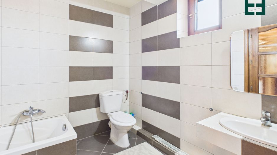 Vilă cu 6 camere - Zona Subcetate - Arad - Poză 28