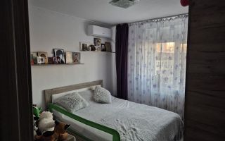 Apartament 3 camere etaj 4 de vânzare – Podu Roș, Aleea Rozelor, - Poză 1