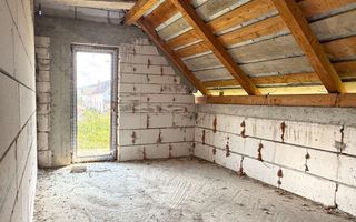 Casă cu potențial imens P+M, teren 7,91 ari, zonă liniștită, Ocna Șugatag. - Poză 11