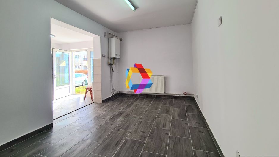 Spatiu comercial de închiriat Brasov - 25 mp # spatii-comerciale-brasov.ro - Poză 1