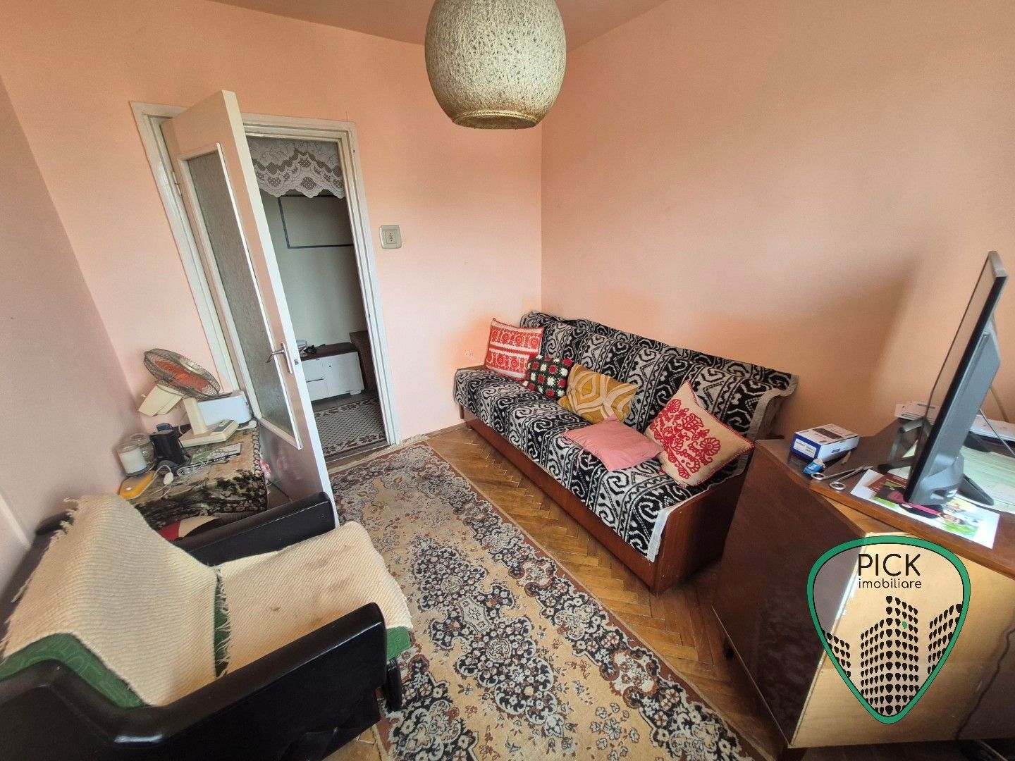 P 1231 - Apartament cu 3 camere în Târgu Mureș, Dâmbu Pietros, hol pătrat - Poză 6