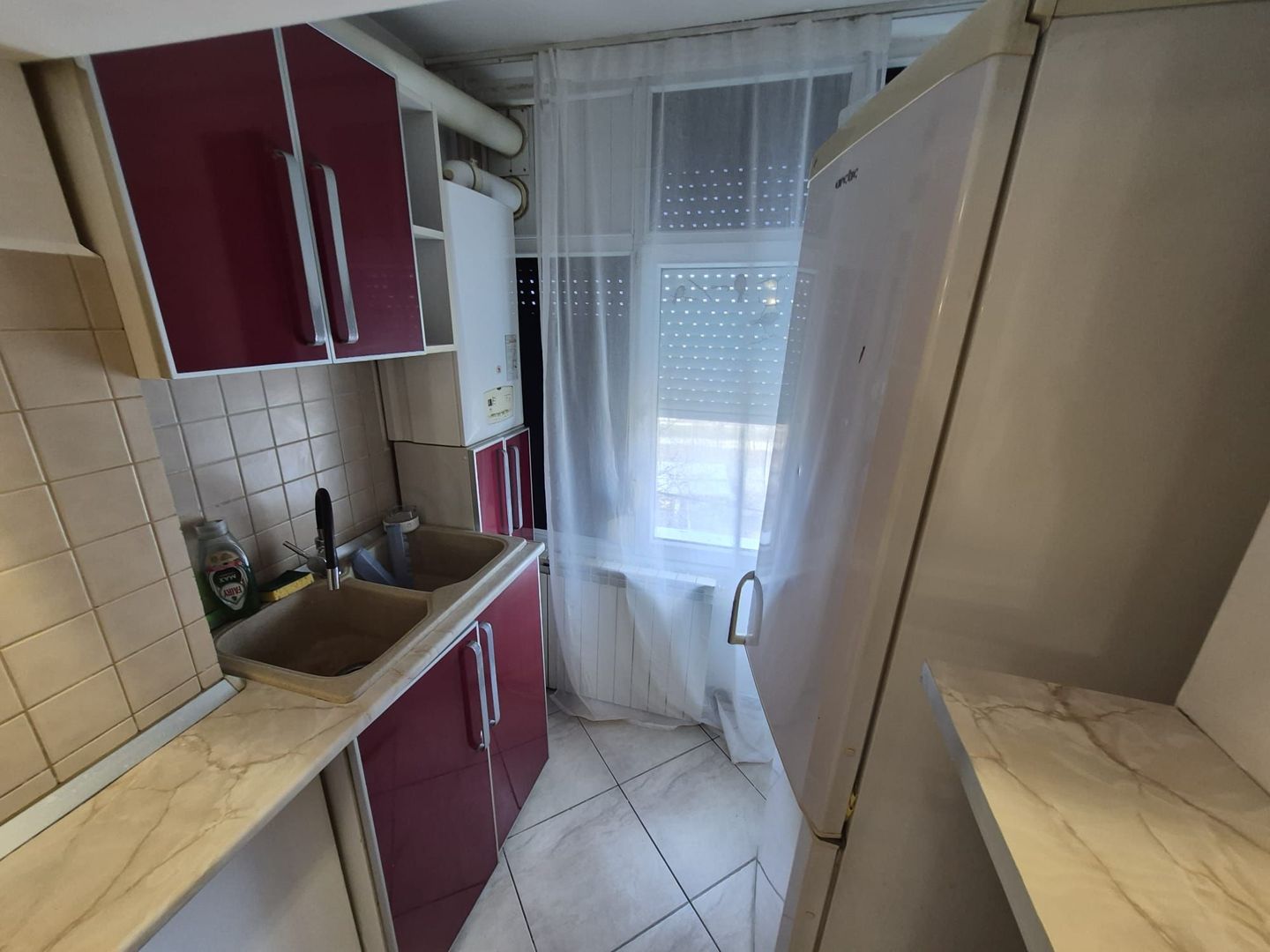De inchiriat apartament cu 3 camere, etaj 3, Micro 16, 450 euro - Poză 4