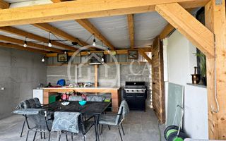 Casă de vânzare cu 3 camere si o anexa  in Sântandrei, Bihor - Poză 6