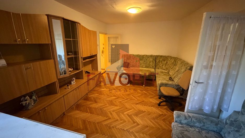 Cu centrala termica proprie. Zona Dacia. Boxa - Poză 2