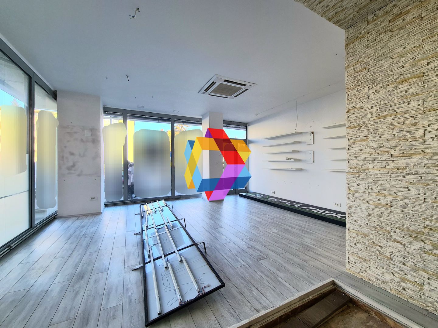 Spatiu comercial de închiriat Brasov - 100 mp # plus-imo.ro - Poză 4