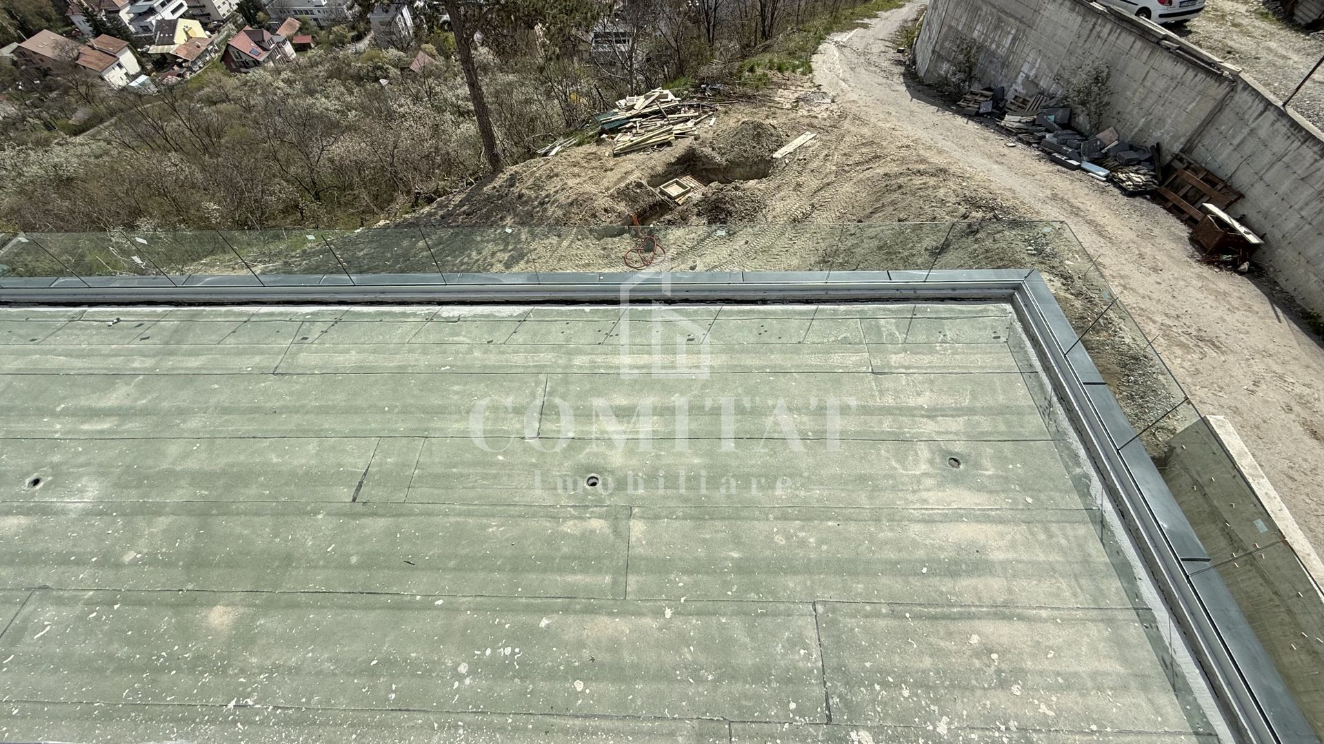 Casă generoasă cu panoramă și 256 mp terasă circulabilă - Poză 26