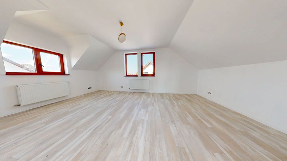 Vila cu arhitectura deosebita in Izvor-Tarlungeni - Poză 15