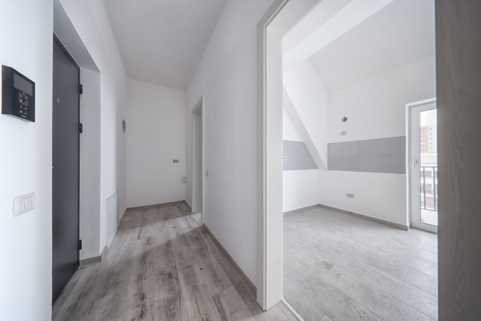 Apartament nou - loc parcare acoperit  inclus - Poză 11