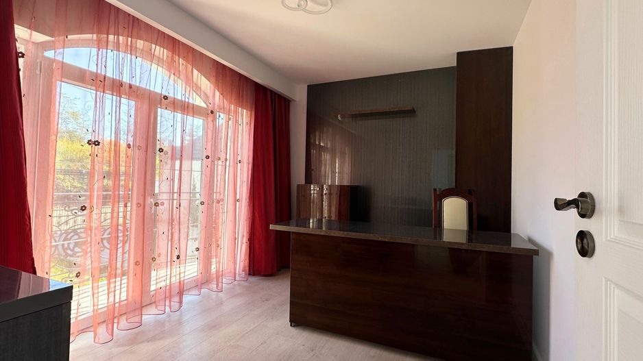 Vânzare casă 5 camere nouă elegantă și spațioasă în Hărman - Poză 7