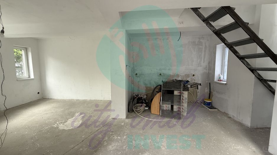 Casa receptionata in 2025 singura in curte - Poză 7