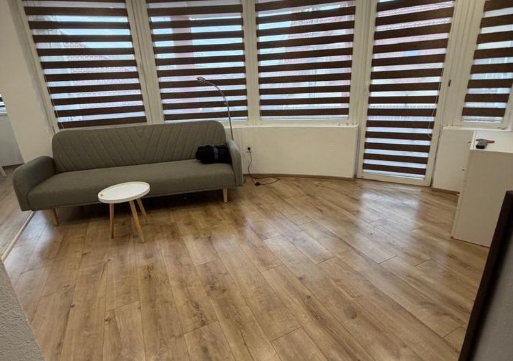 APARTAMENT 2 CAMERE DECOMANDAT | ZONA RESITA-LAZARET - Poză 1