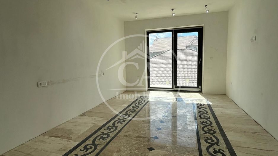 Casă de vânzare P+E+M cu 7 camere in Cartierul Grigorescu, Oradea - Poză 10