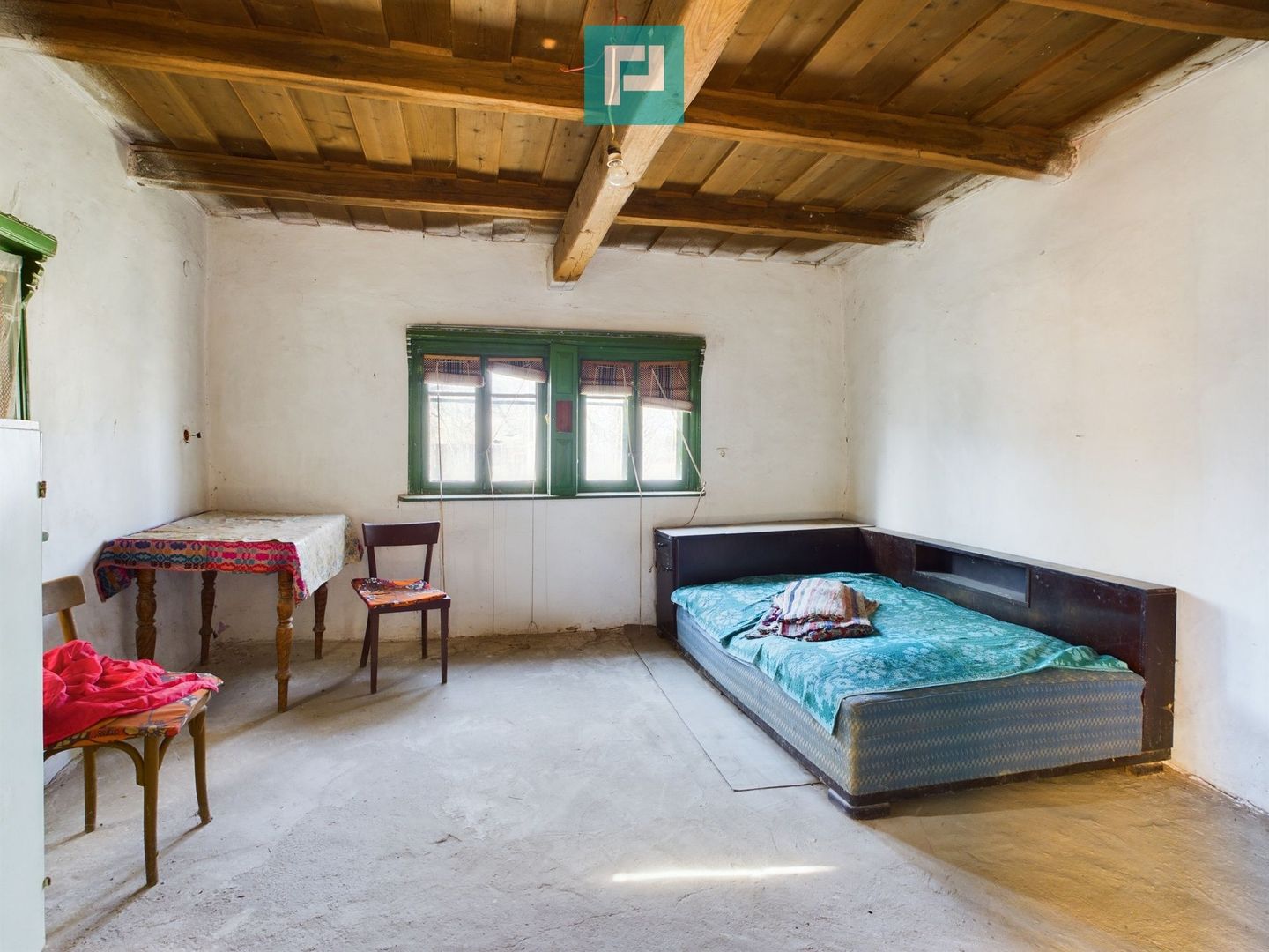 Casă rustică de vânzare în Tauț - Poză 5