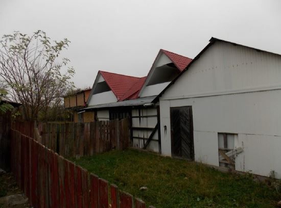 casa Lapos Darmanesti - Poză 2