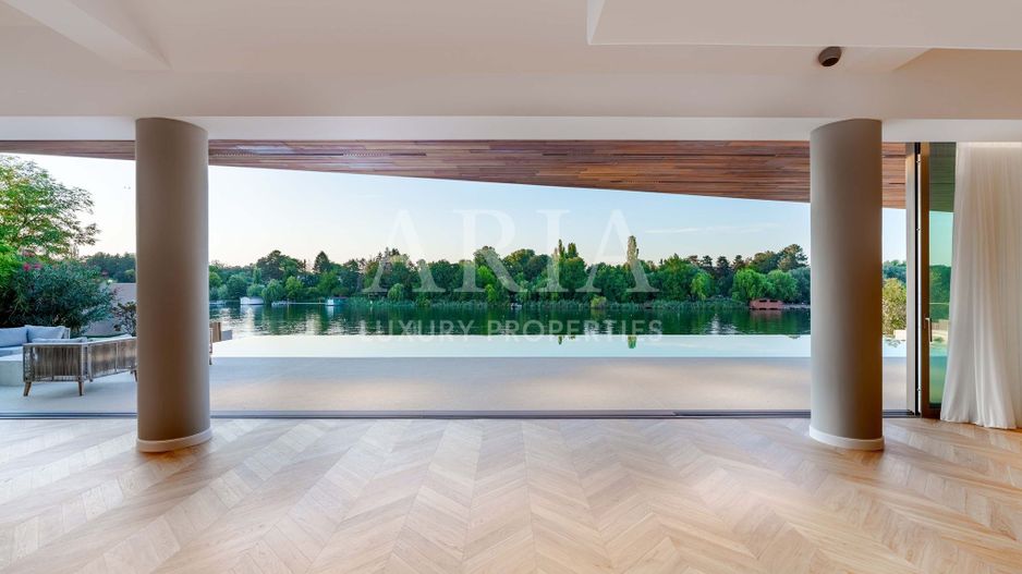 VILA FRONTLAKE SNAGOV – acolo unde arhitectura întâlnește libertatea - Poză 26