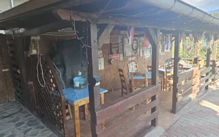 Pensiune 10 camere cu restaurant // Moieciu de Jos - Poză 11